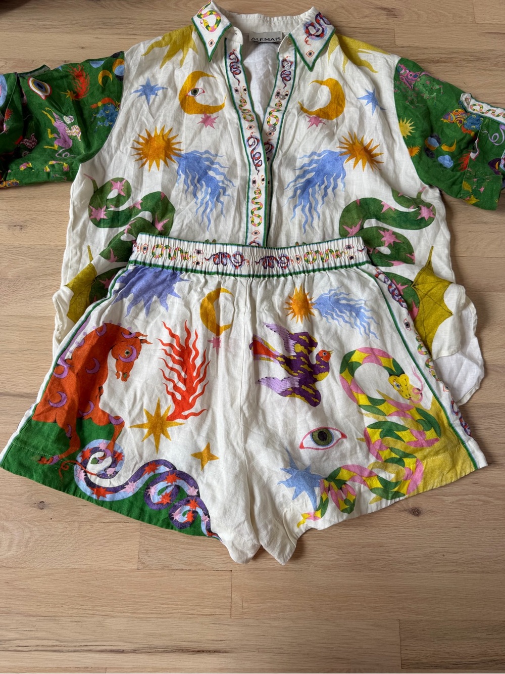 Alemais Linen Set - Picture 2 of 10